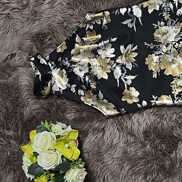 Black Glossy Floral Dress - Picture 3 of 6